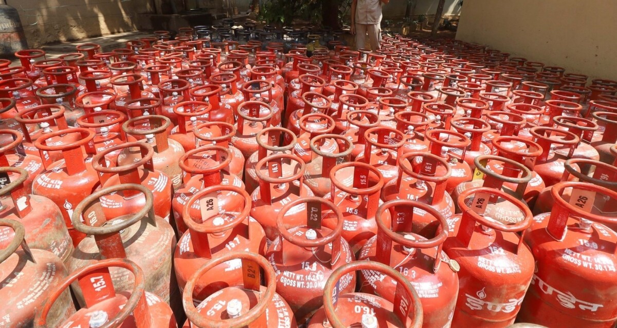 LPG Cylinders to be Available at Rs 450 for Beneficiaries in Madhya Pradesh | Details Below