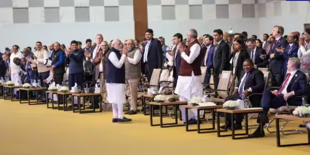 PM Modi Inaugurates 10th Vibrant Gujarat Summit, Unveils ‘Gateway to the Future’