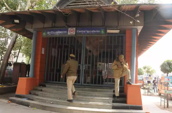 Latest News from Delhi Metro – Gate No. 2 of This Metro Station to Remain Closed Until Evening Due to Farmers’ Protest