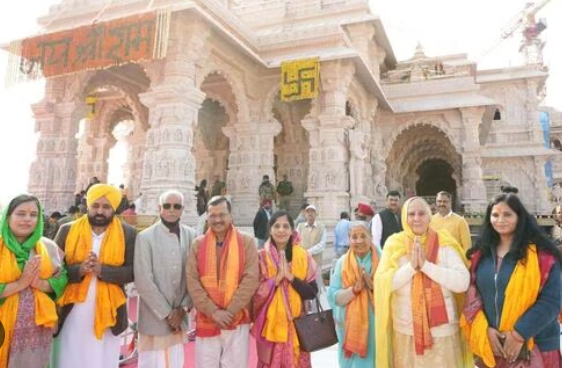 Delhi CM Kejriwal Finds Serenity at Ayodhya’s Ram Temple Visit