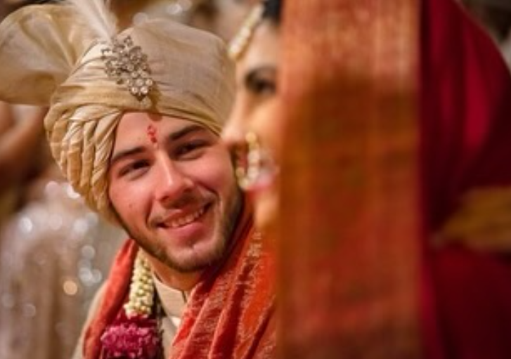 ‘Nick Jiju Is the Greenest Flag!’ Priyanka Chopra Shares Unseen Wedding Photo in Her Valentine’s Day Post, Winning Hearts Across the Internet