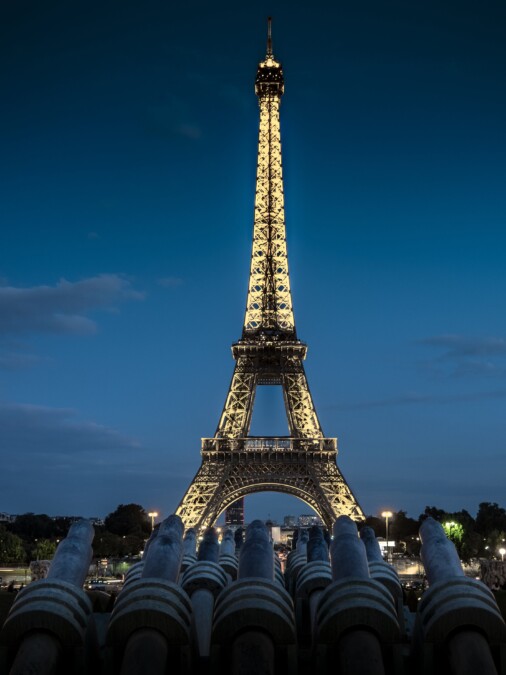 The Eiffel Tower SHUTS DOWN As Staff Strike for Second Time in Two Months