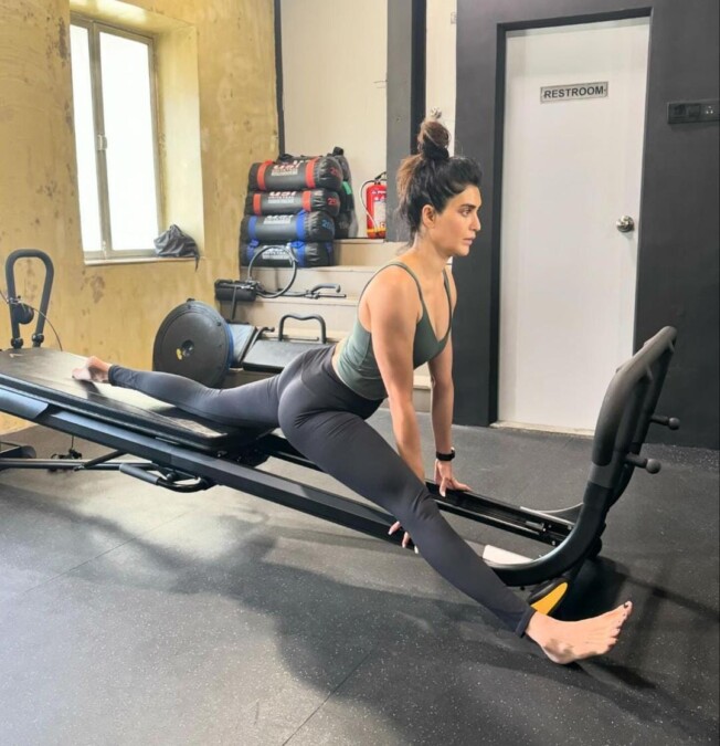 Karishma Tanna is embracing the weekend with an intense yoga workout.