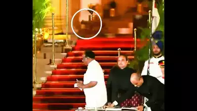 Strange Creature Captured on Camera During PM Modi’s Swearing-In Ceremony, Watch the Video