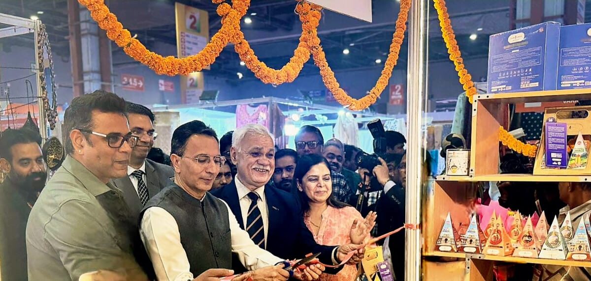 Union Minister Inaugurates Ramalaya at UP Pavilion, Highlighting India’s Artistic Excellence