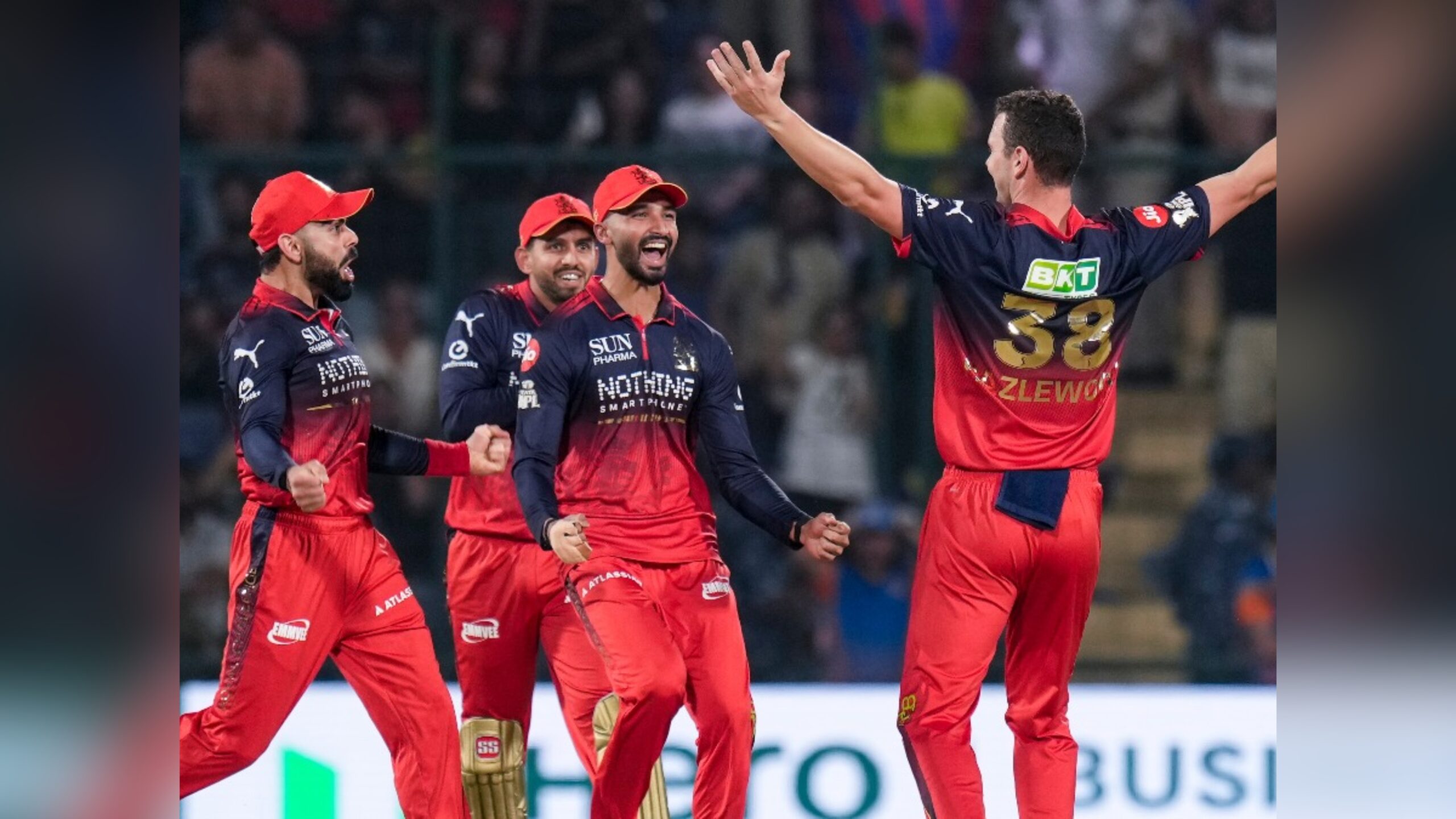 Which team has the lowest score in IPL history?