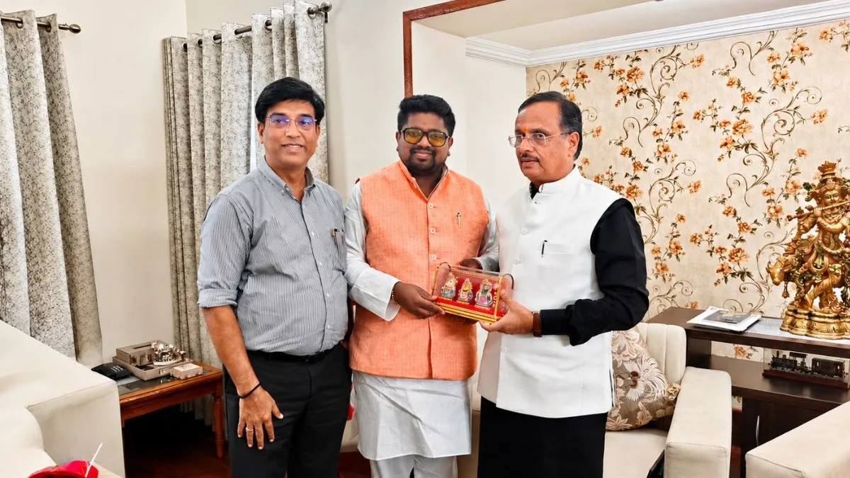 Dr. Bhargav Mallappa Holds Courtesy Meeting with Rajya Sabha MP Dr. Dinesh Sharma; Deliberates on Nation-Building and Public Service