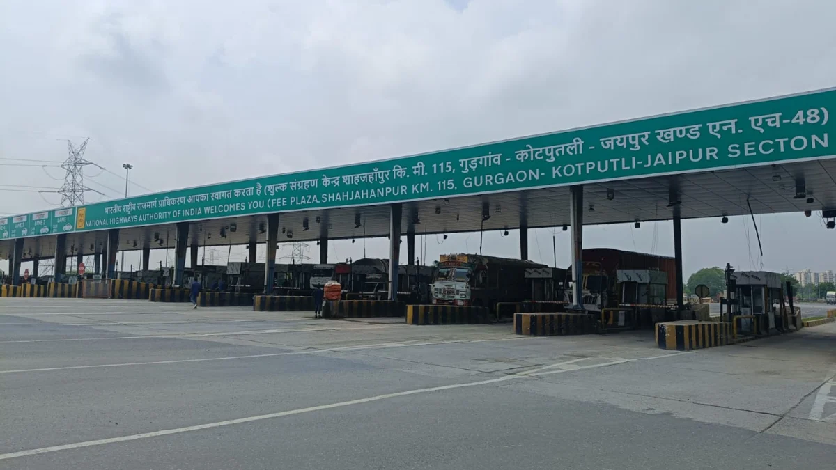 NHAI Guidelines Allegedly Breached as Sahakar Global Limited Issues Unauthorised Tickets to Overloaded Vehicles at Shahjahanpur Toll Plaza