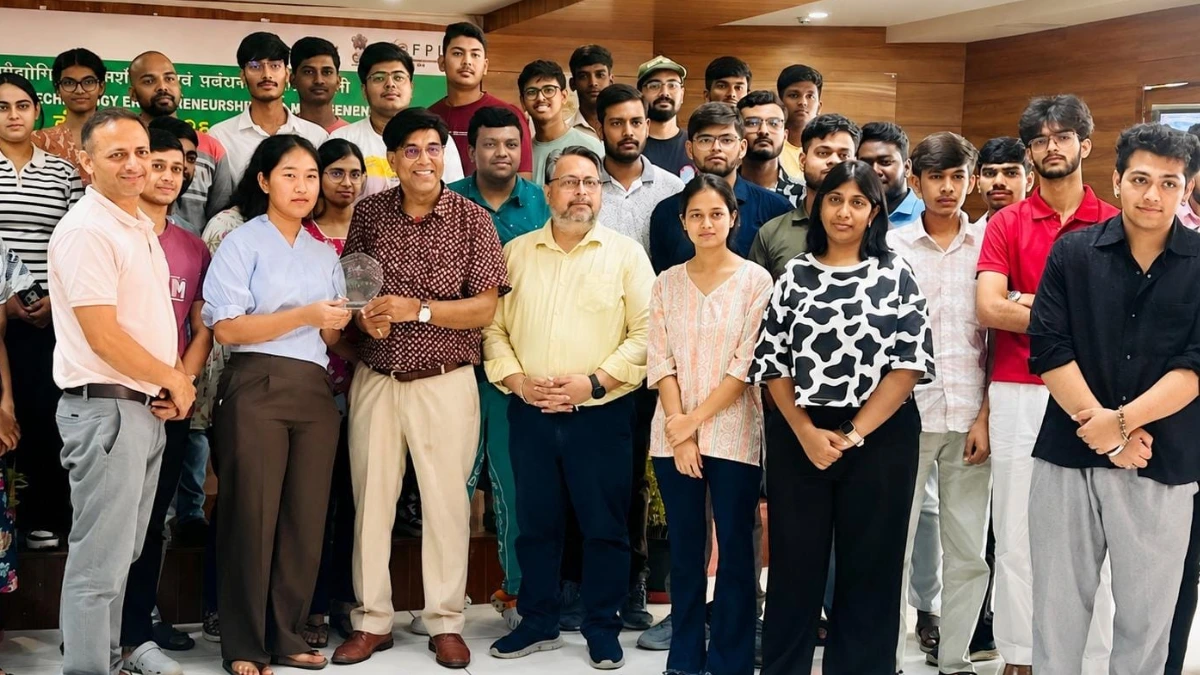 Dr. Manoj Kumar Sharma Inspires NIFTEM’s New Students in Interactive Communication Session