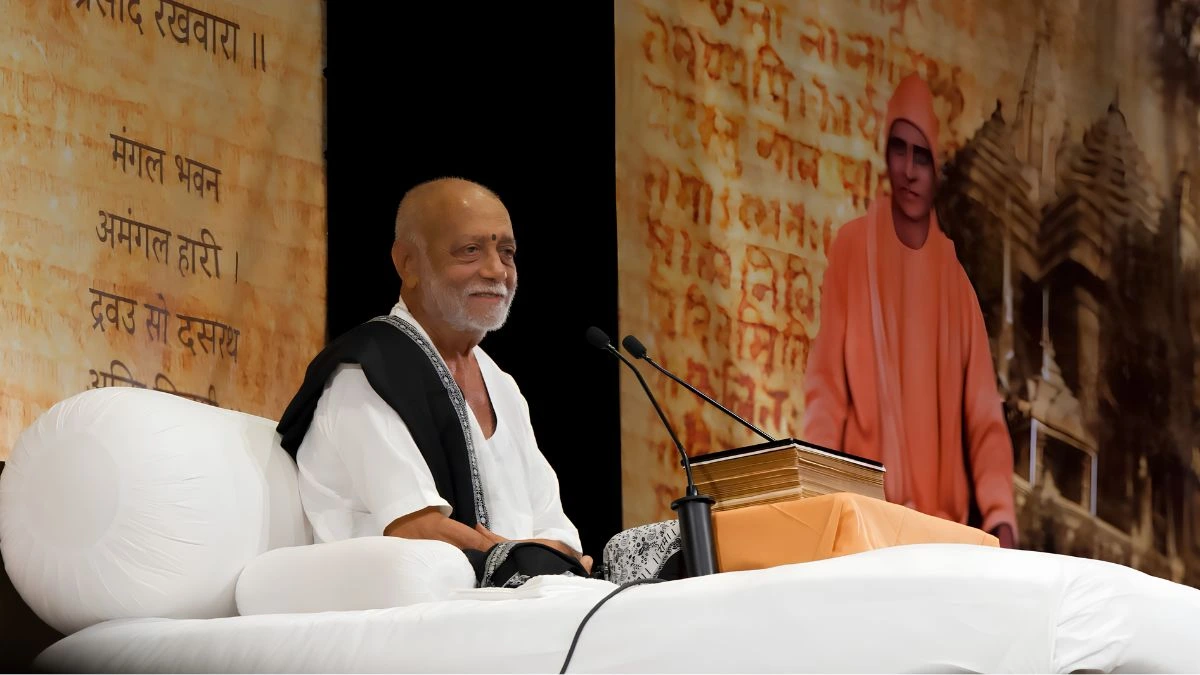 Morari Bapu Calls for Preserving India’s Sacred Texts During Ram Katha at Harvard